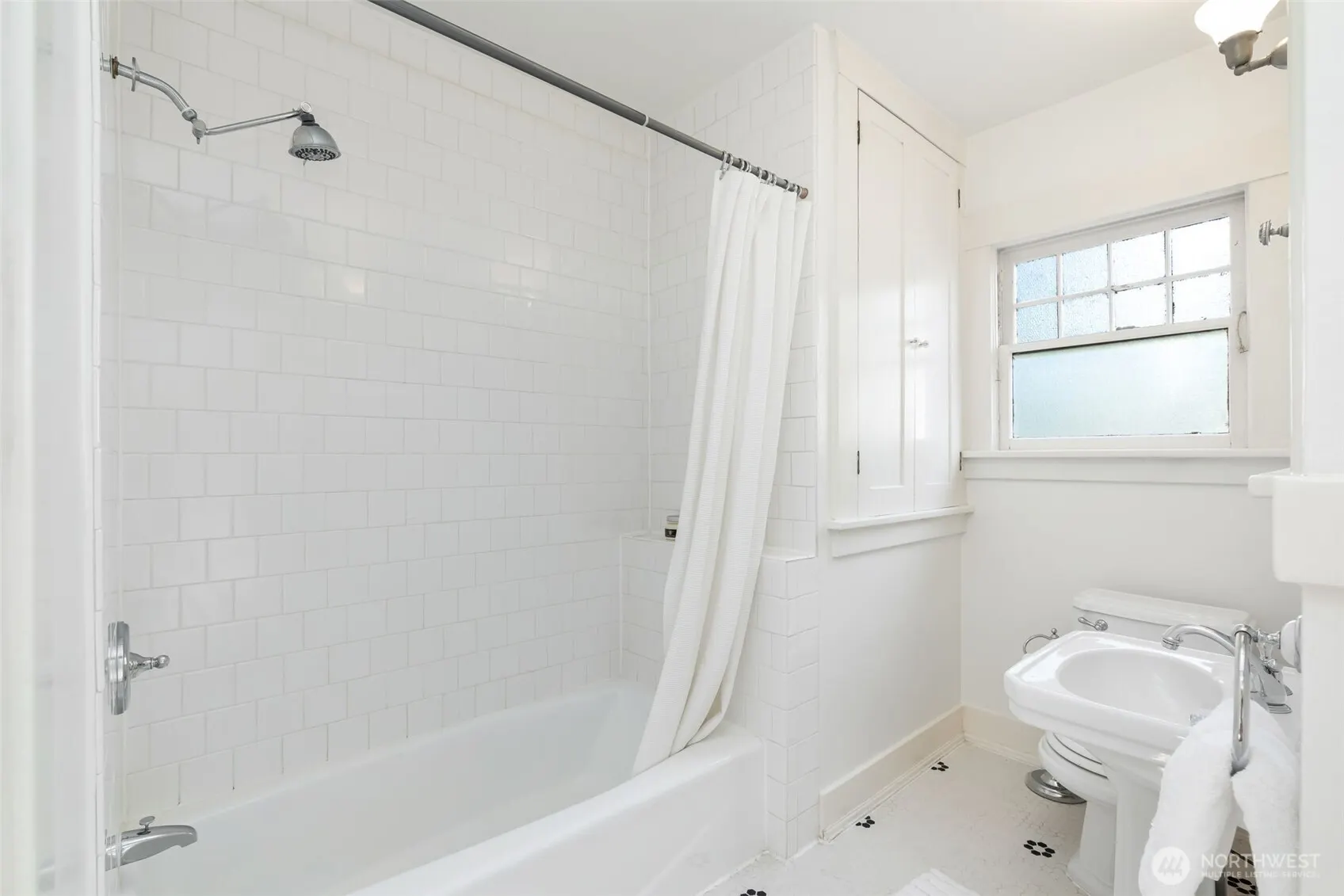 1022 NE 69th Street , Seattle, WA 98115