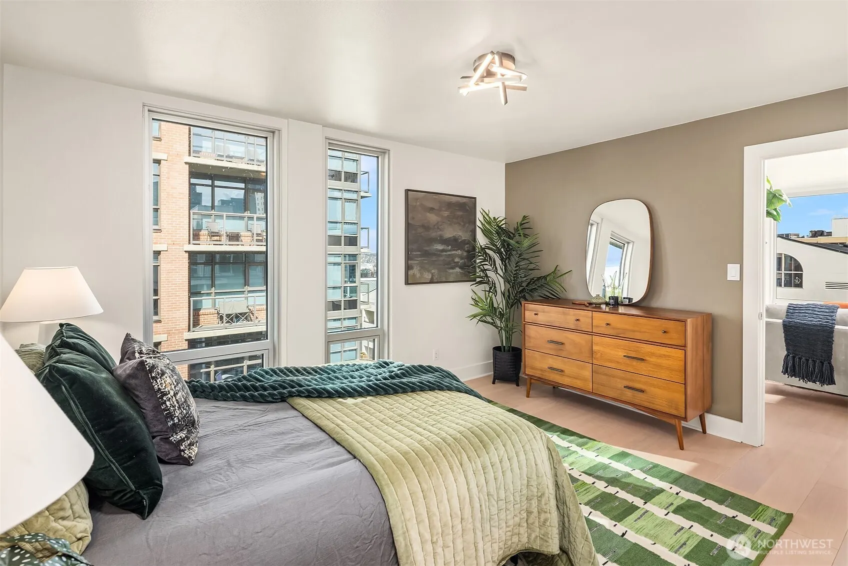 1000 Union Street #Ph-D, Seattle, WA 98101