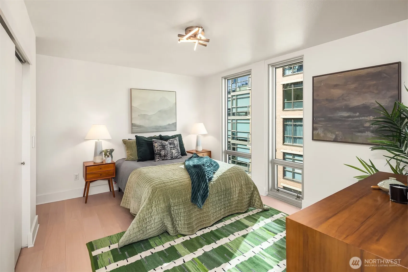 1000 Union Street #Ph-D, Seattle, WA 98101