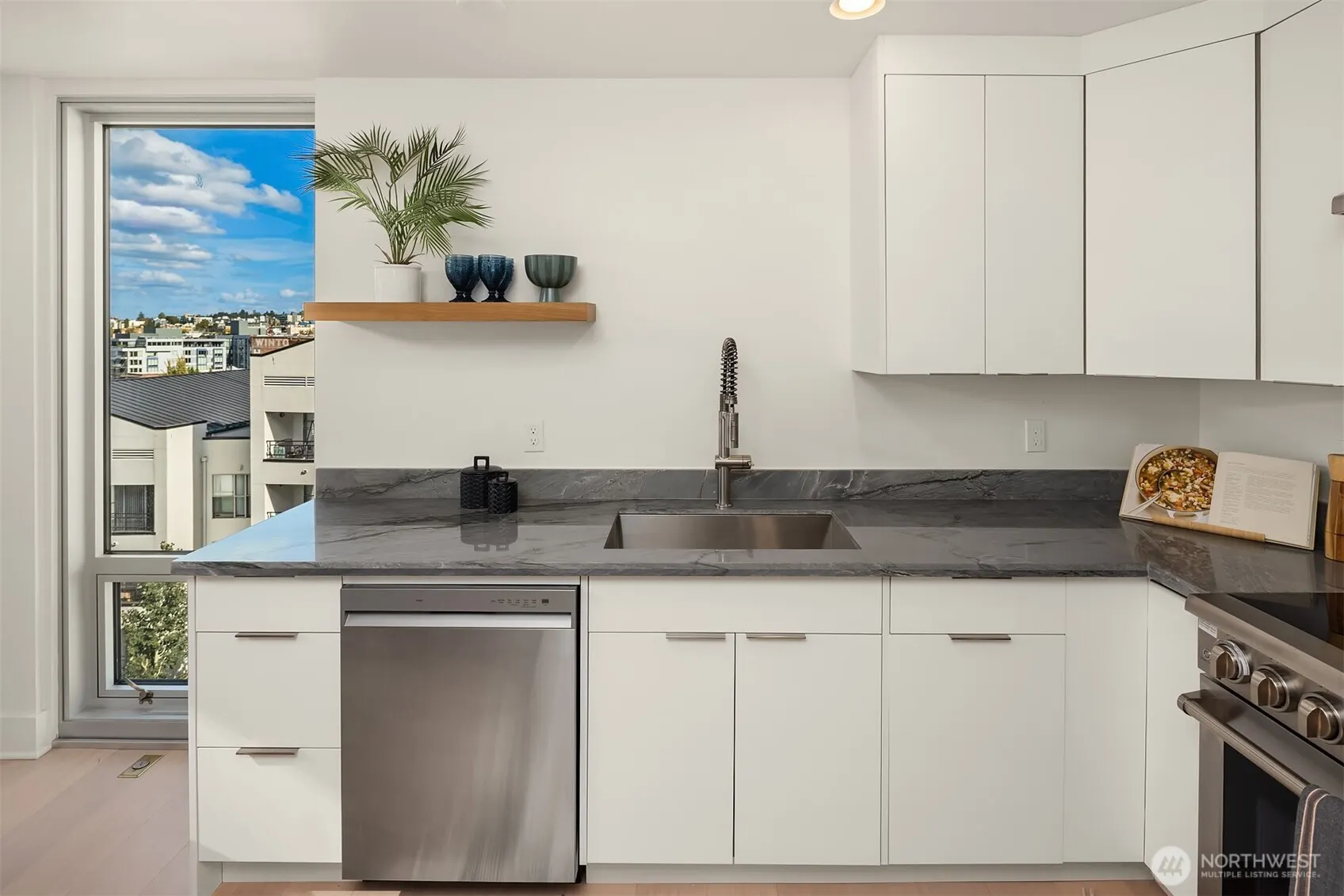 1000 Union Street #Ph-D, Seattle, WA 98101