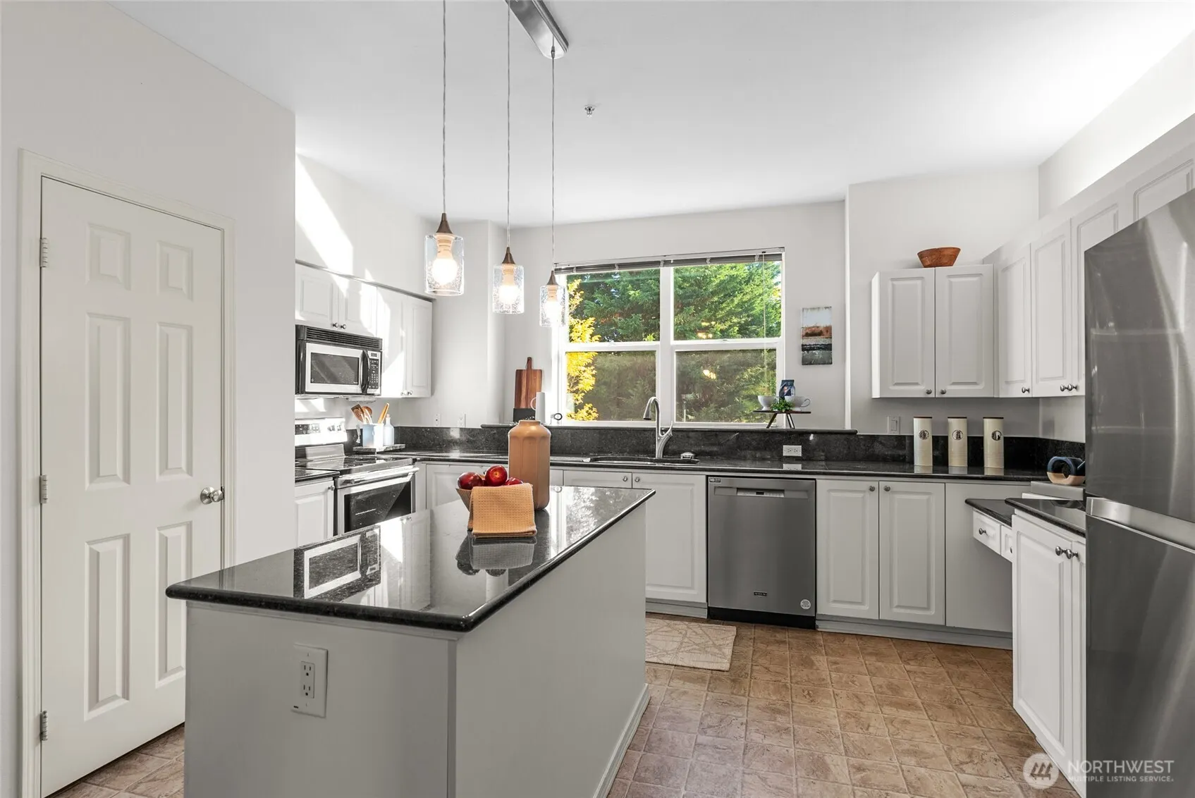 3116 164th Street #301, Lynnwood, WA 98087