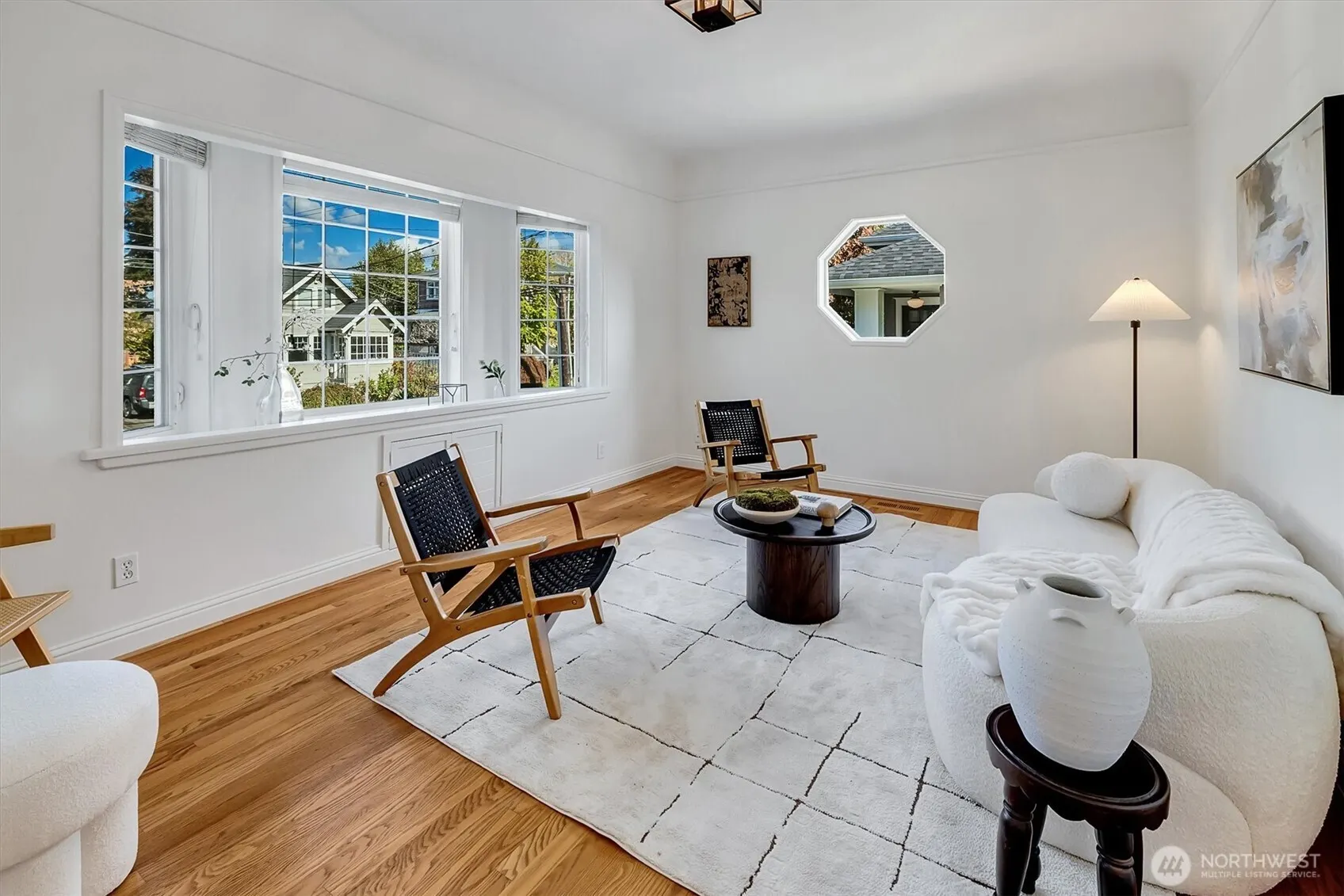 321 W Garfield , Seattle, WA 98119