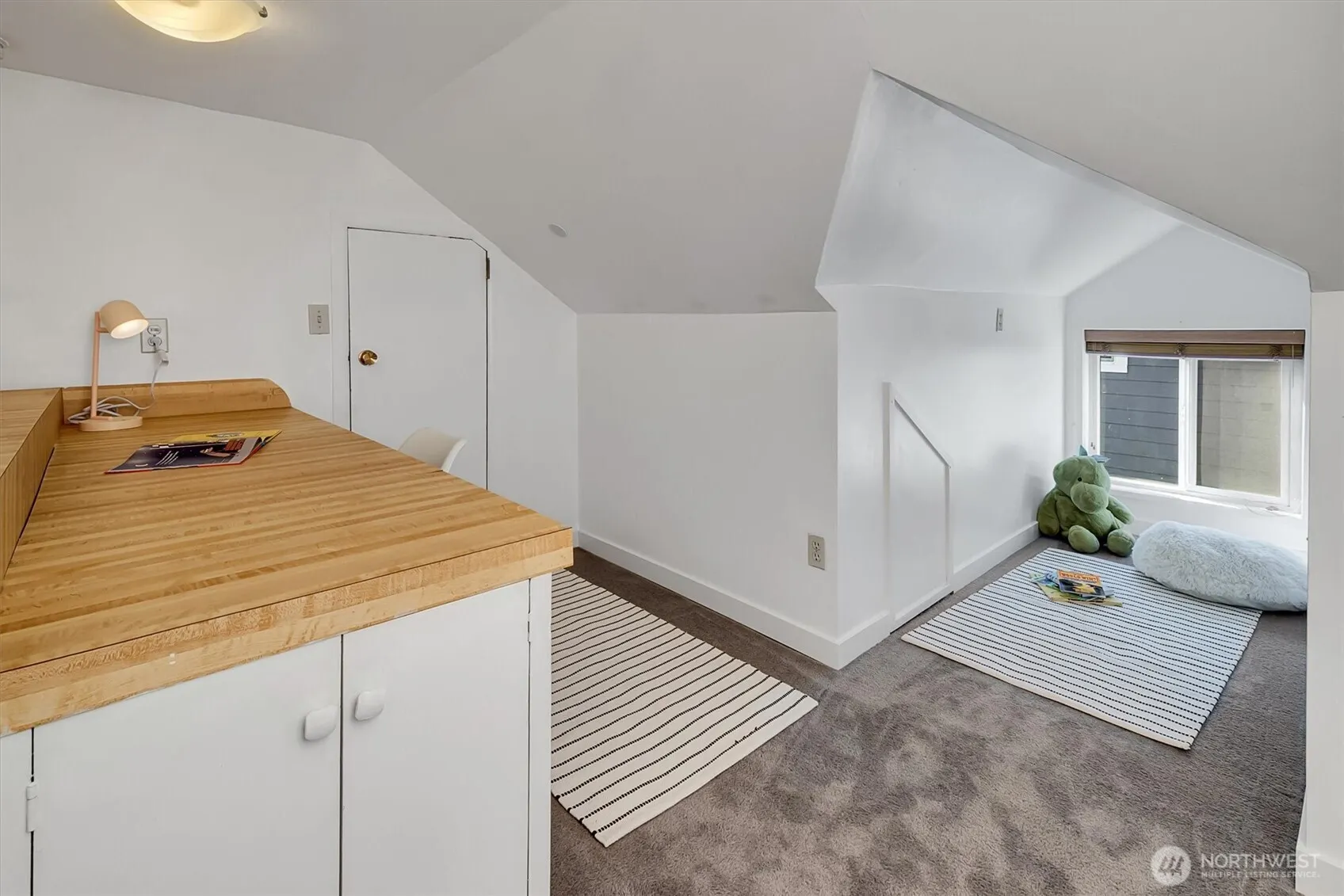 321 W Garfield , Seattle, WA 98119