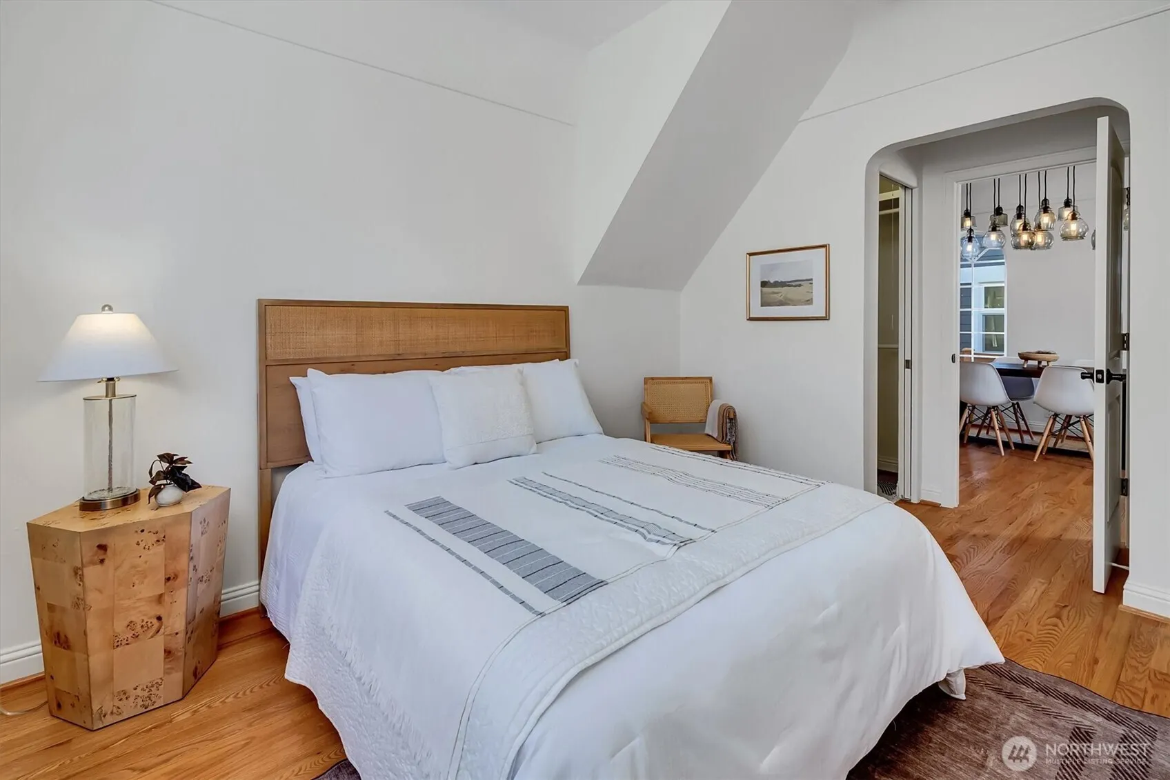 321 W Garfield , Seattle, WA 98119