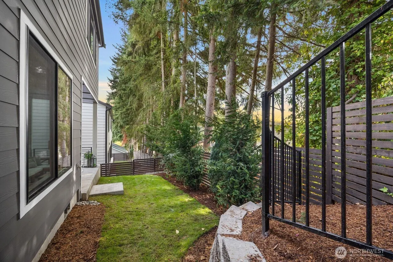 23605 20th Avenue W, Bothell, WA 98021