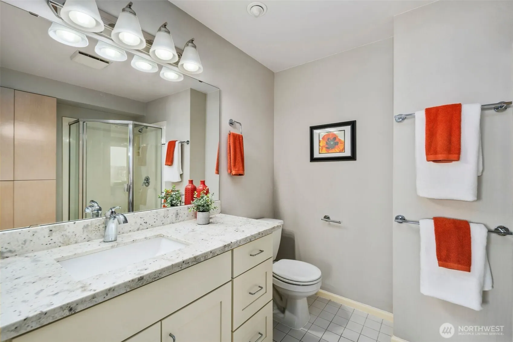 559 McGraw Street #402, Seattle, WA 98109