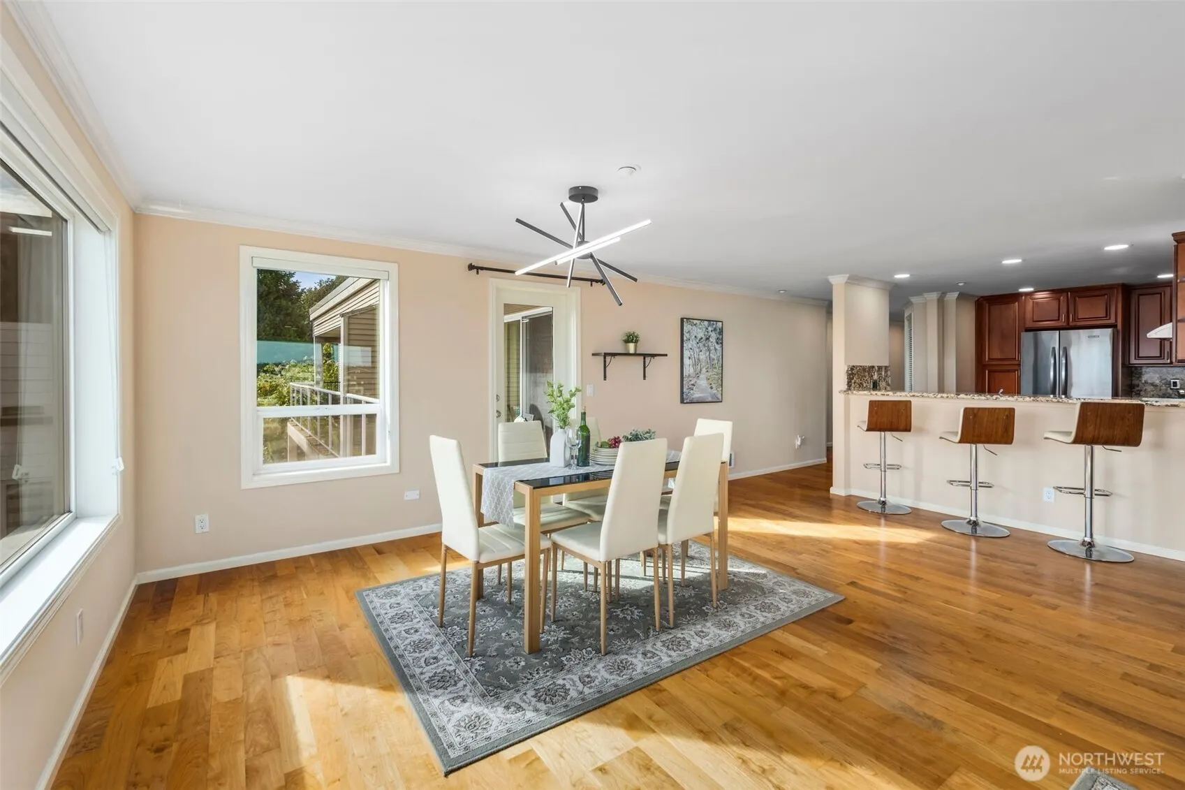559 McGraw Street #402, Seattle, WA 98109