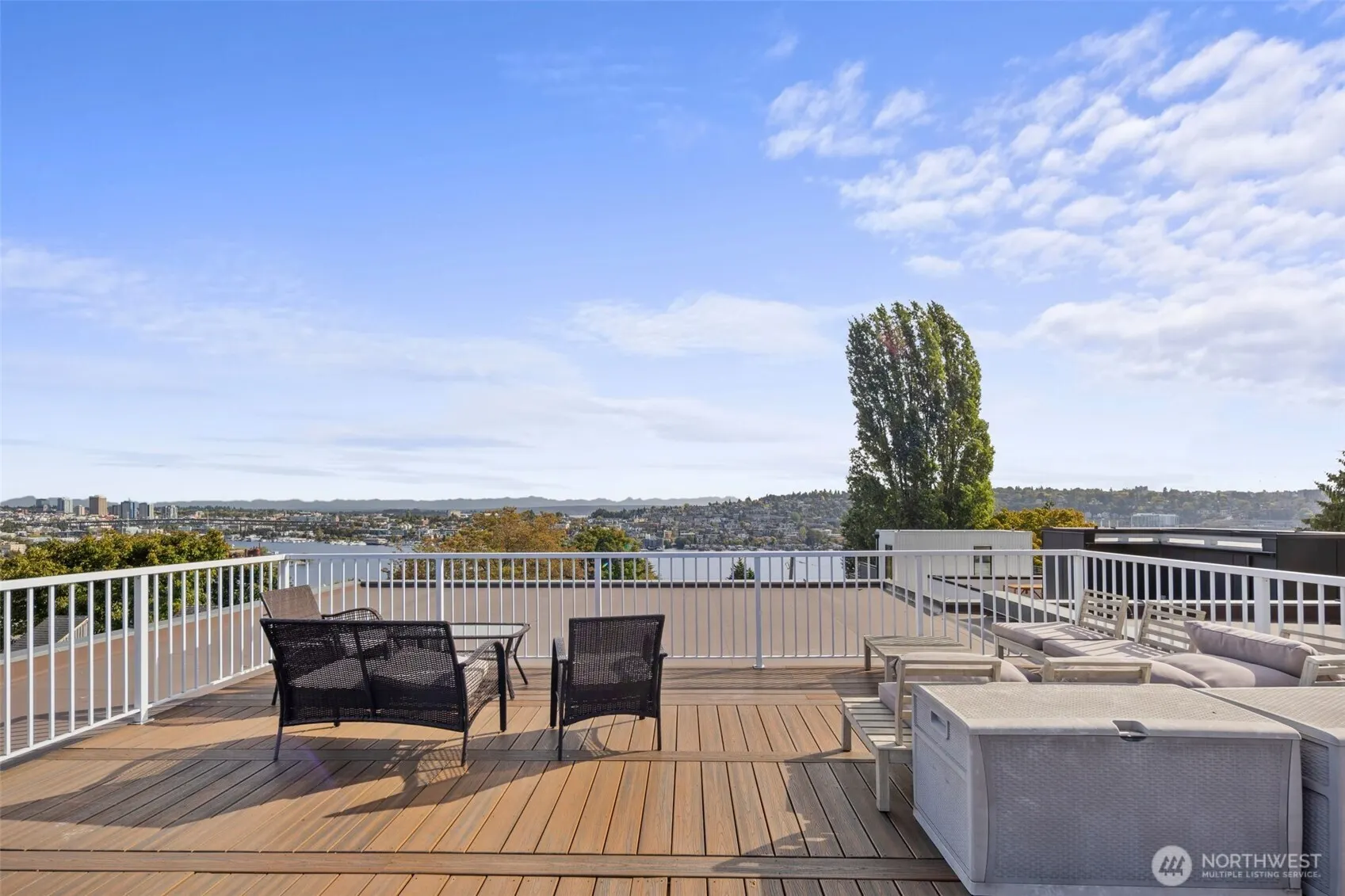 559 McGraw Street #402, Seattle, WA 98109