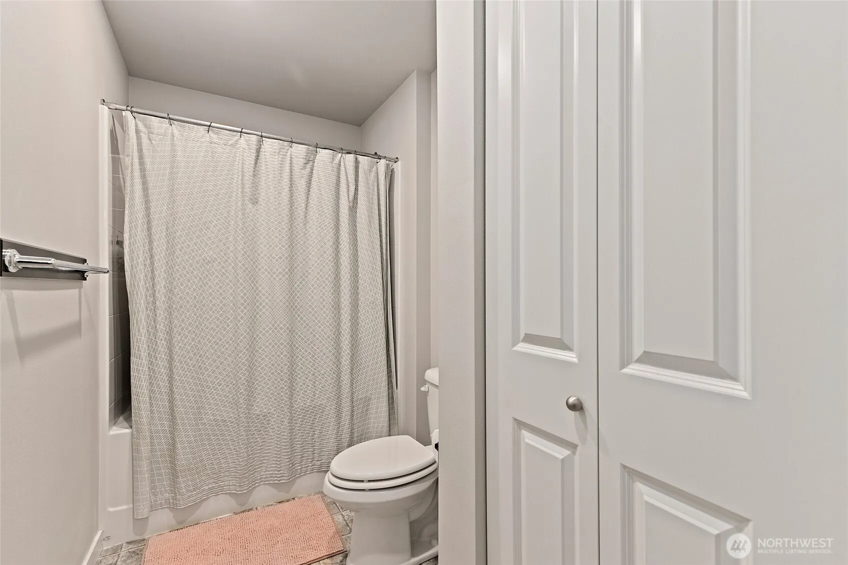 15826 Meridian Avenue S, Bothell, WA 98012-5783