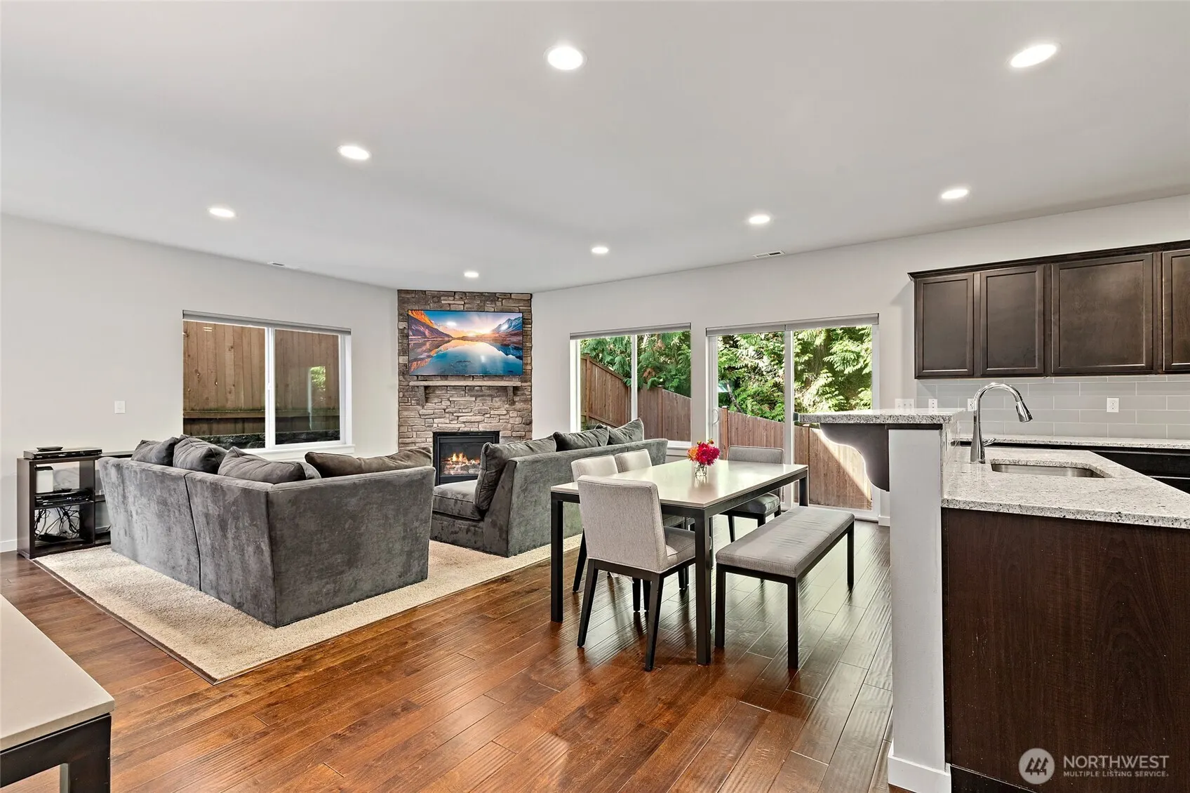 15826 Meridian Avenue S, Bothell, WA 98012-5783