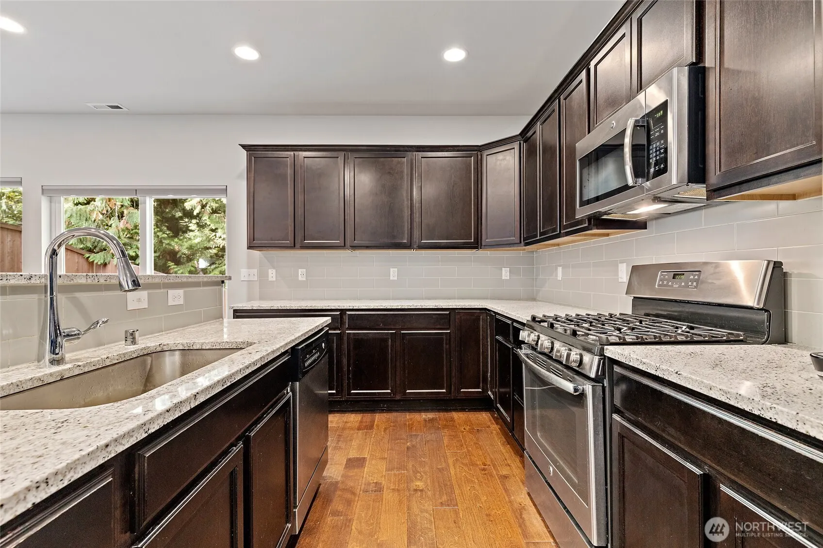 15826 Meridian Avenue S, Bothell, WA 98012-5783
