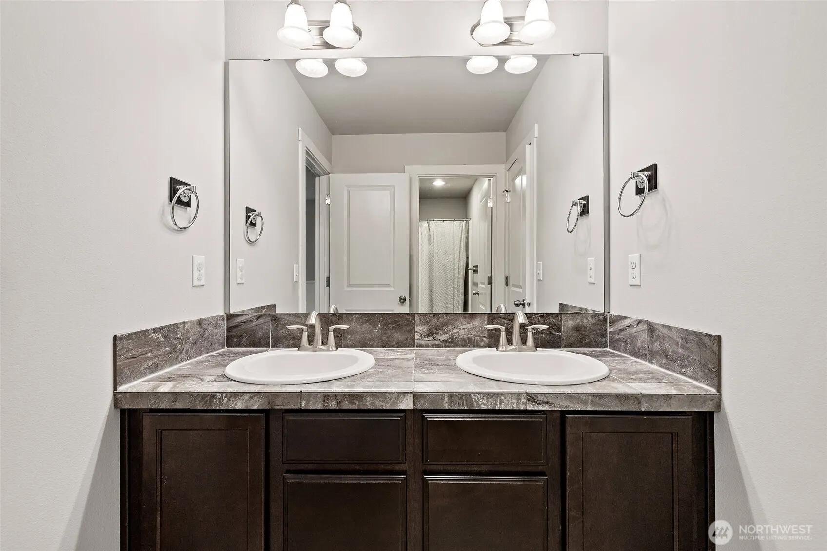 15826 Meridian Avenue S, Bothell, WA 98012-5783