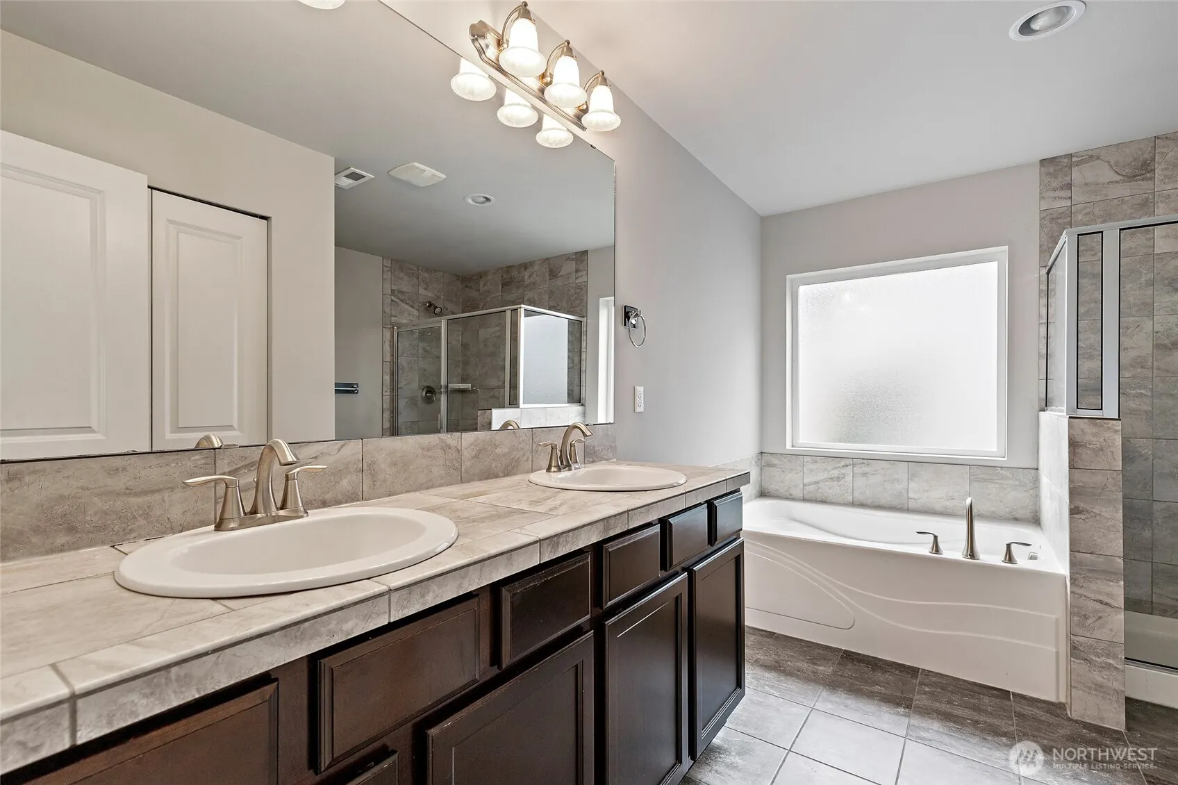 15826 Meridian Avenue S, Bothell, WA 98012-5783