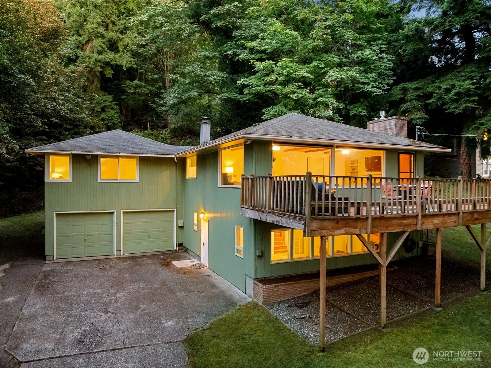 2008 E Lake Sammamish Parkway NE, Sammamish, WA 98074