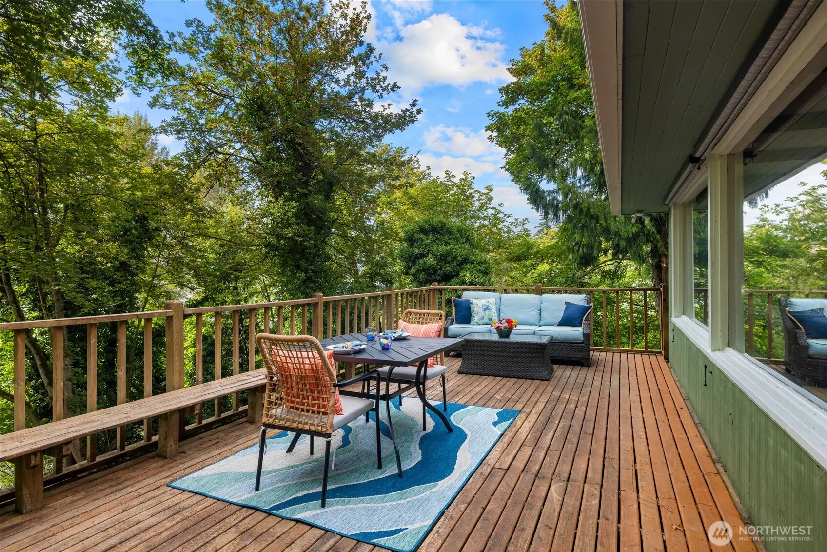 2008 E Lake Sammamish Parkway NE, Sammamish, WA 98074