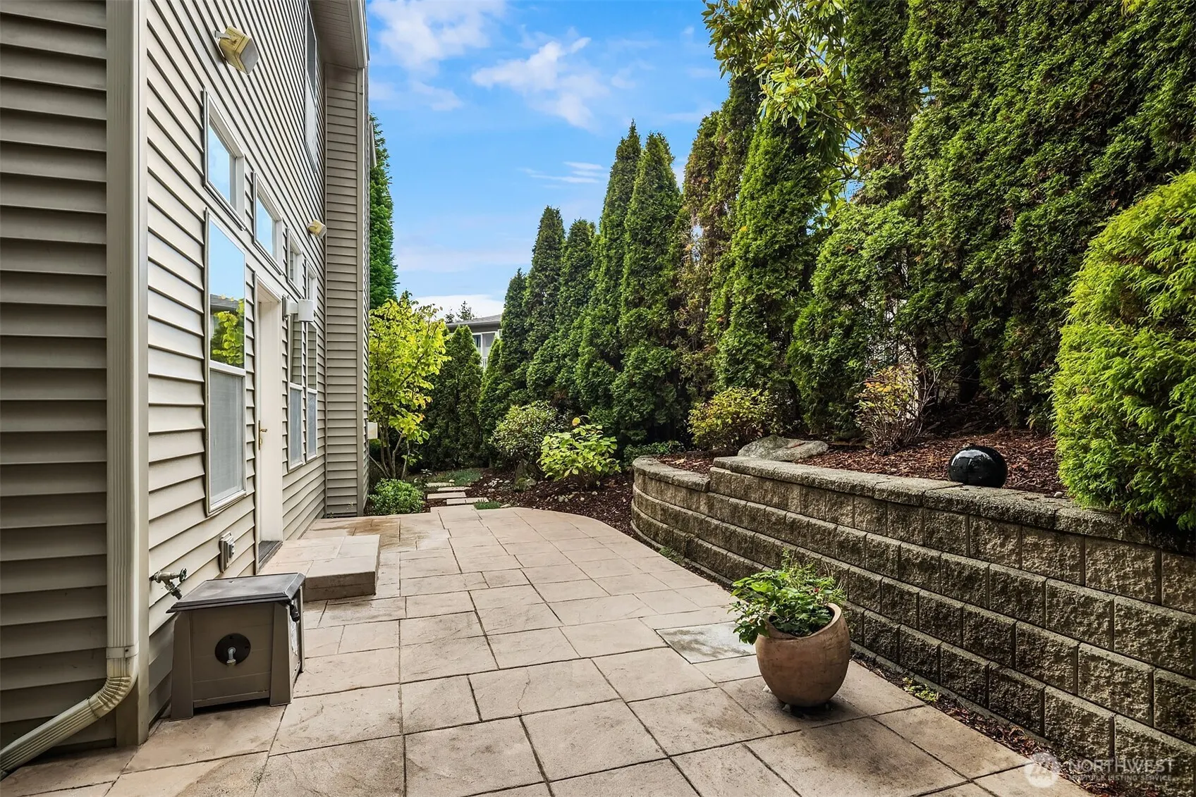 2753 124th Avenue SE, Bellevue, WA 98005