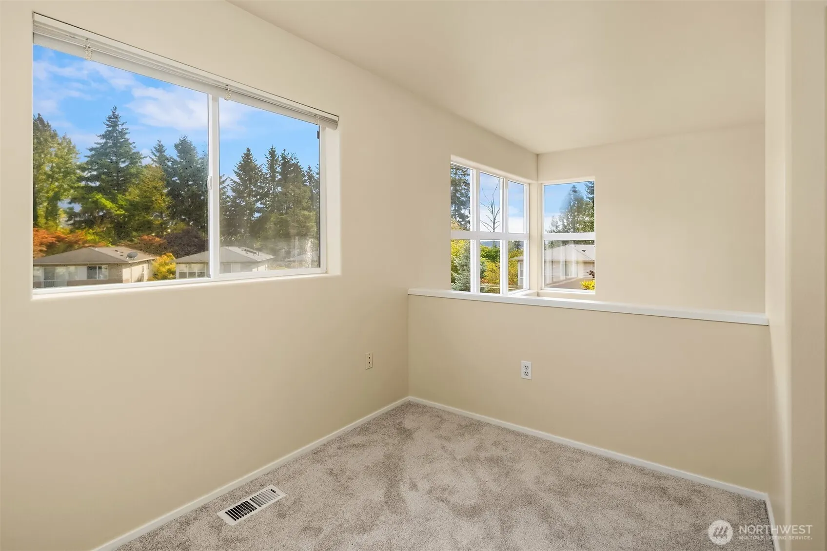 2753 124th Avenue SE, Bellevue, WA 98005