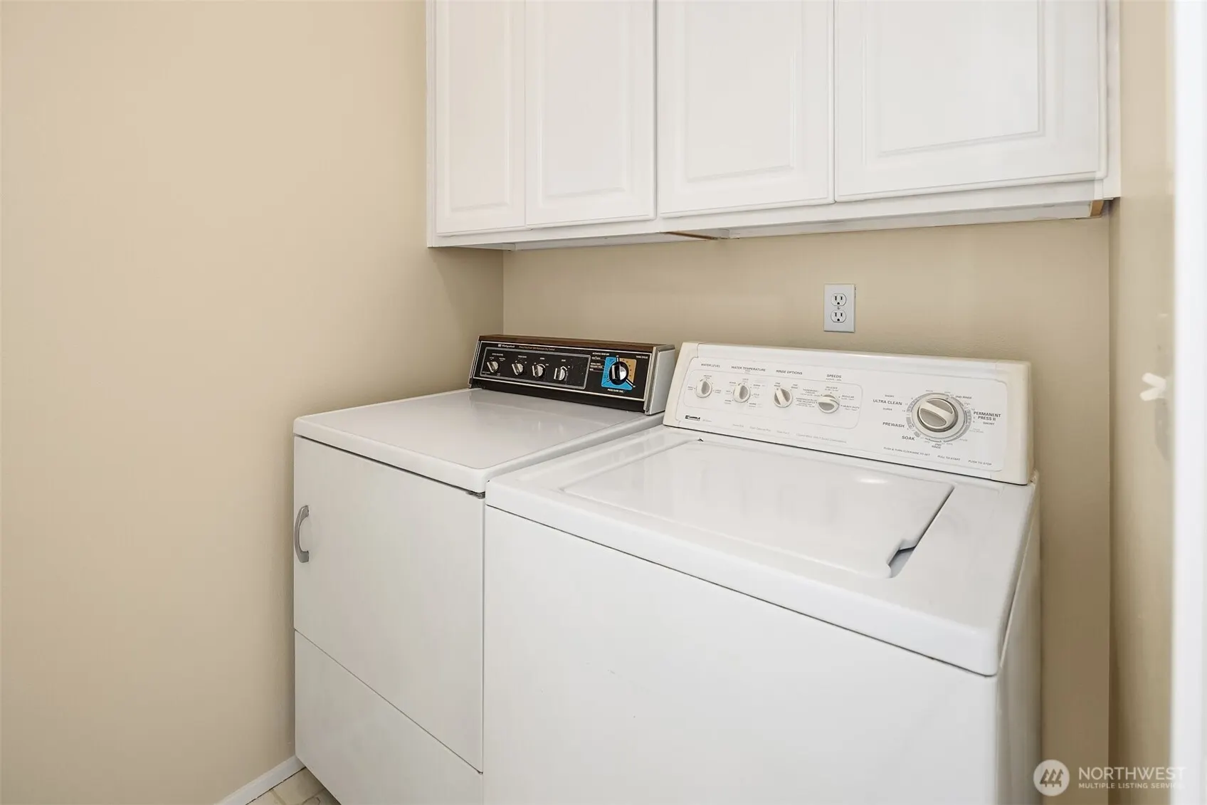 2753 124th Avenue SE, Bellevue, WA 98005