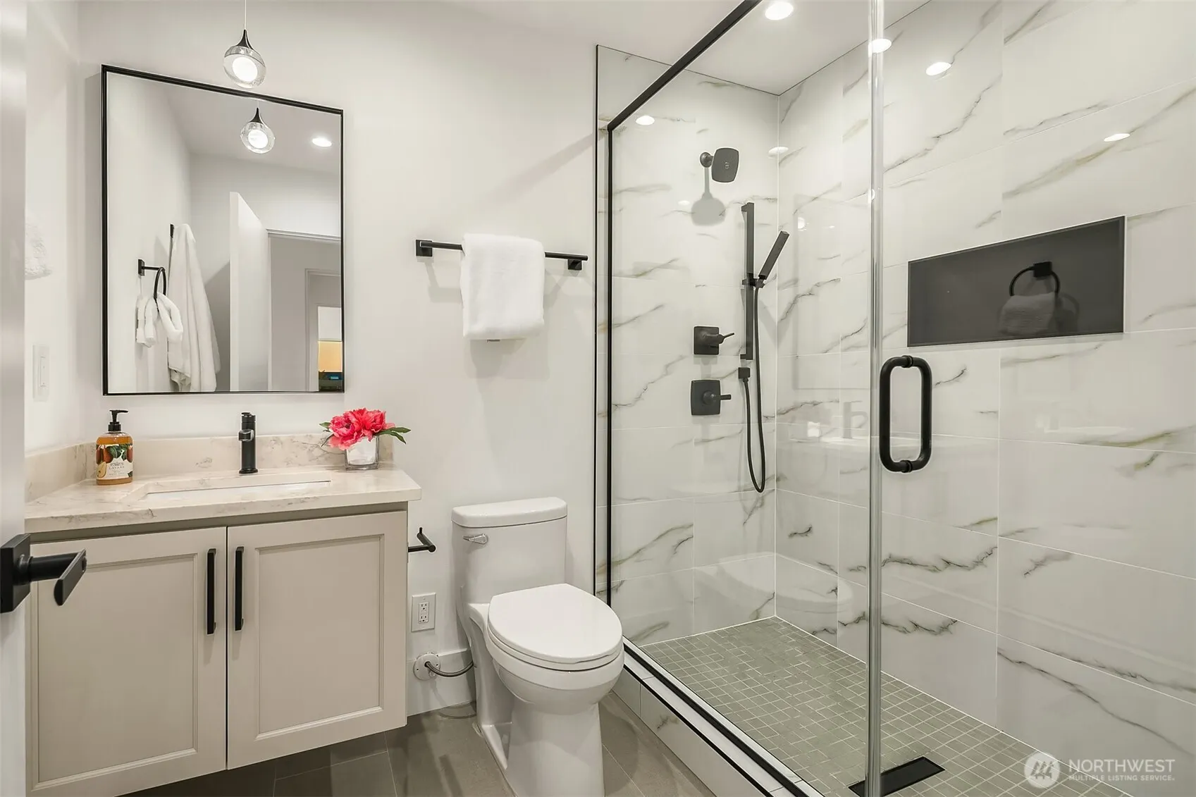 419 14th Avenue W, Kirkland, WA 98033