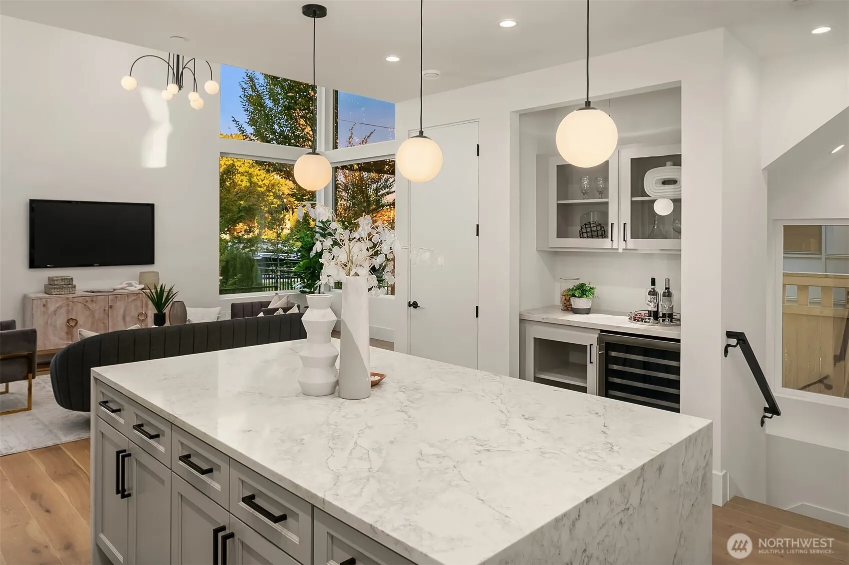 419 14th Avenue W, Kirkland, WA 98033