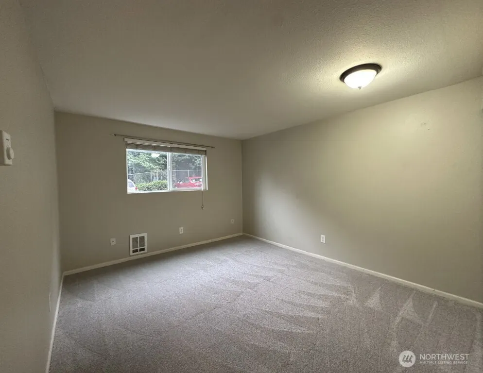 220 SW Clark Street #B101, Issaquah, WA 98027
