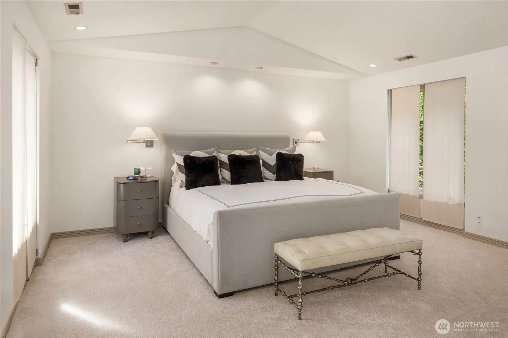 2124 Broadmoor Drive E, Seattle, WA 98112