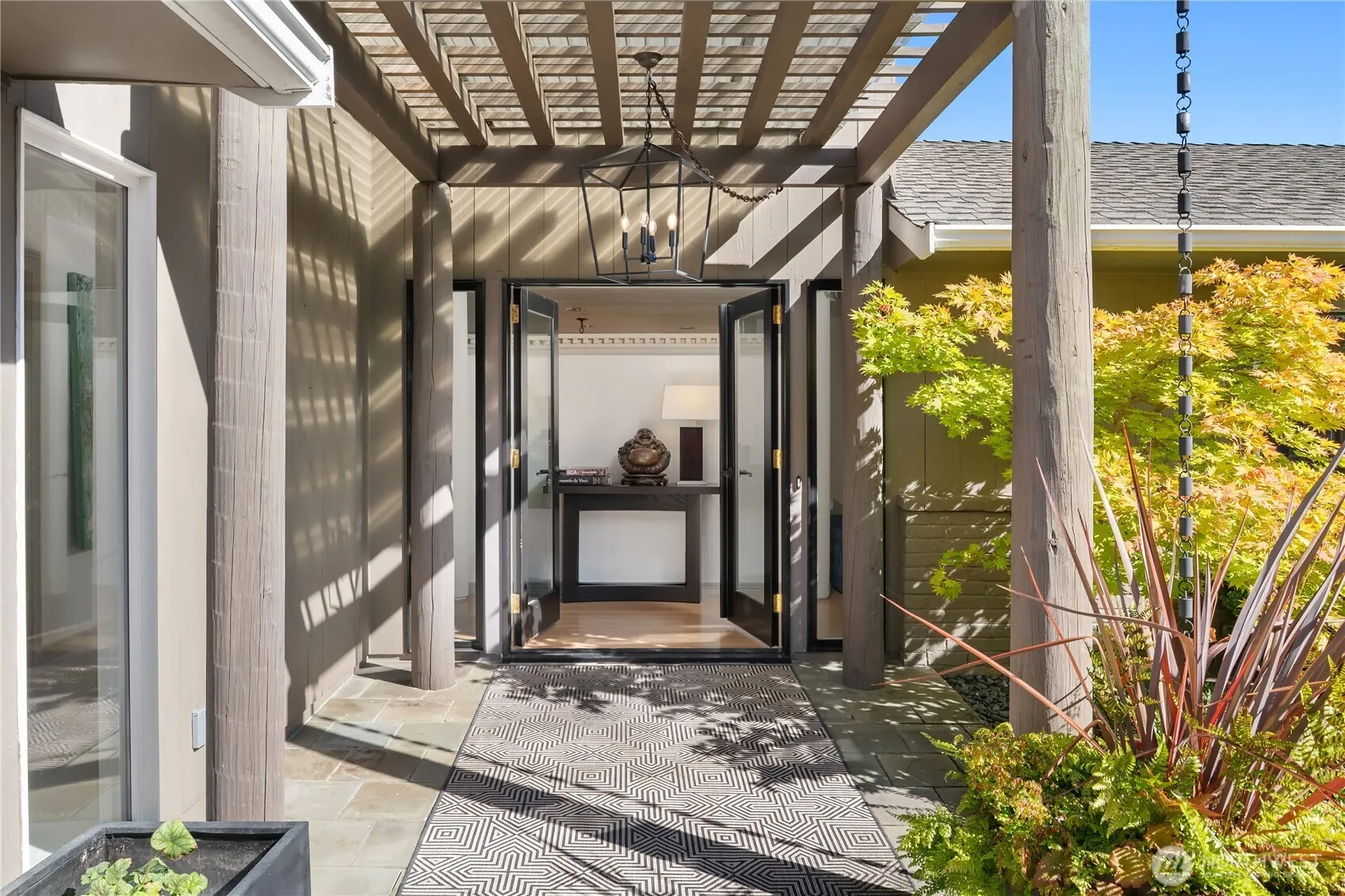 2124 Broadmoor Drive E, Seattle, WA 98112