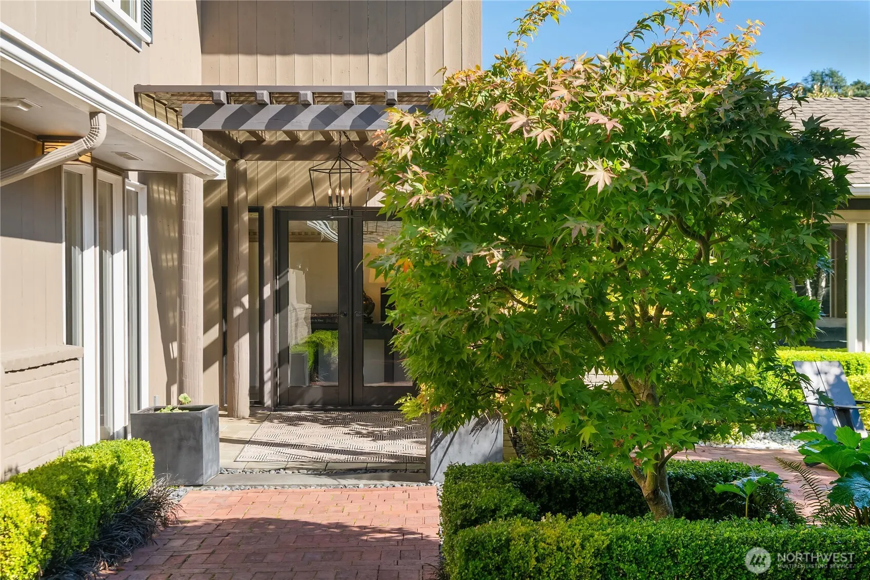 2124 Broadmoor Drive E, Seattle, WA 98112