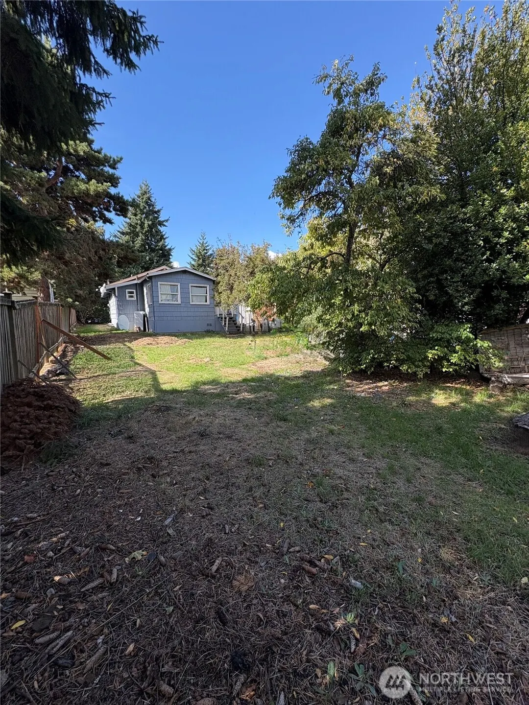 9044 9th Avenue SW, Seattle, WA 98106