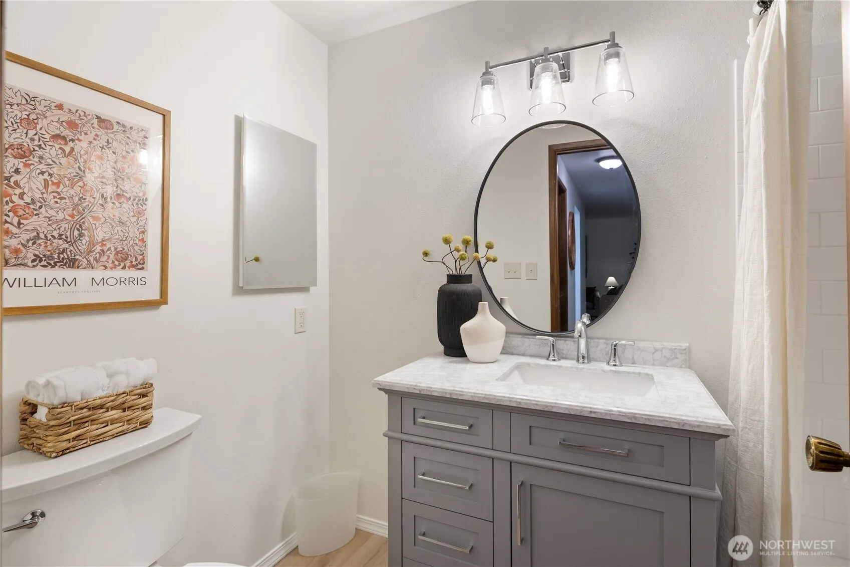 7021 Sand Point Way #B204, Seattle, WA 98115