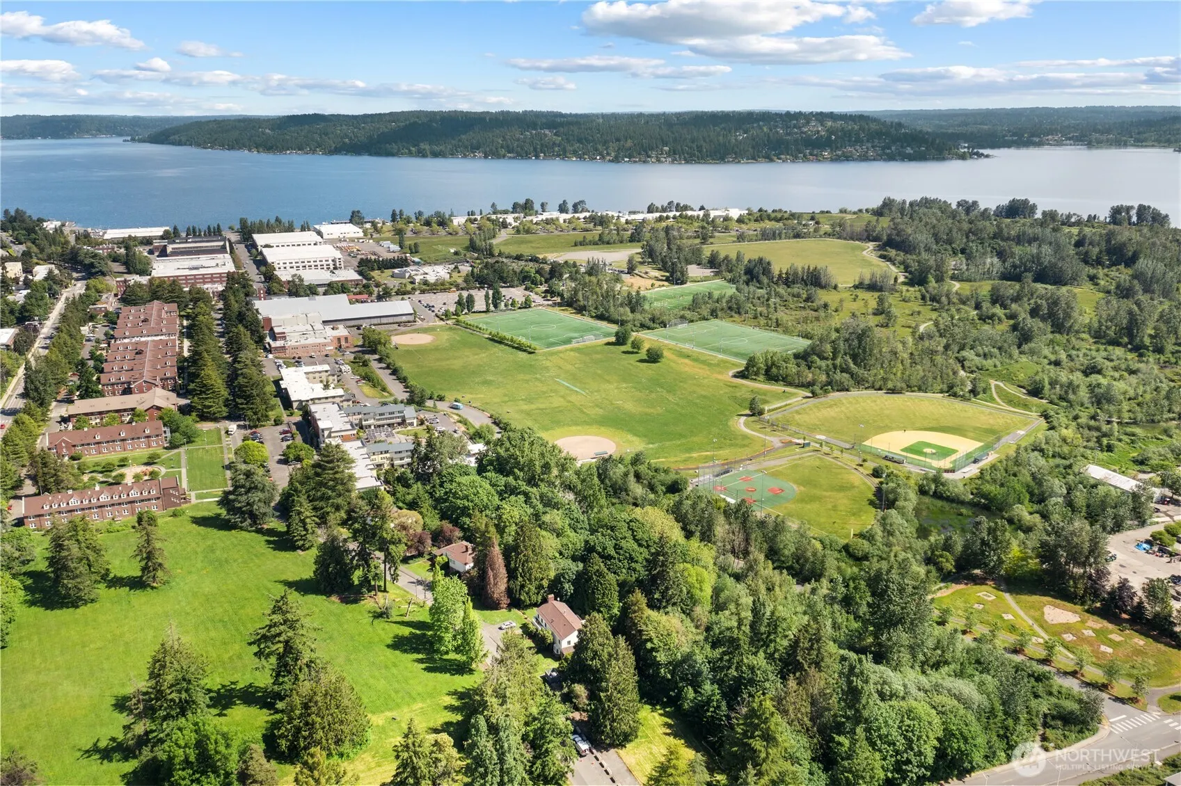 7021 Sand Point Way #B204, Seattle, WA 98115