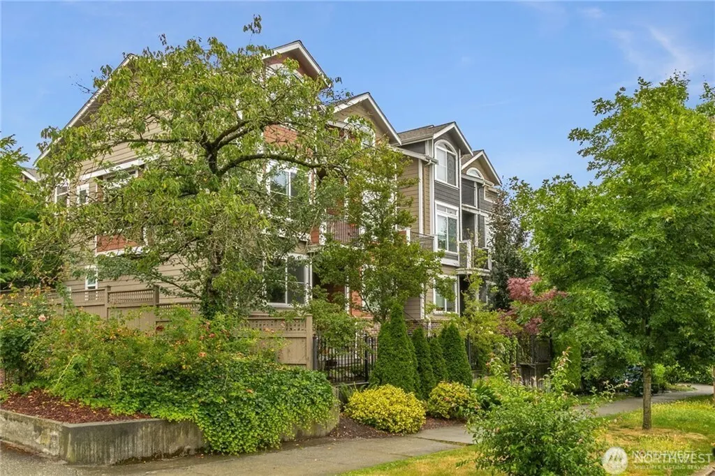 213 18th Avenue E #A, Seattle, WA 98122
