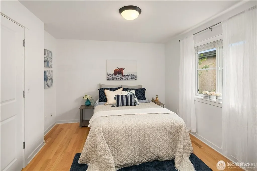 213 18th Avenue E #A, Seattle, WA 98122