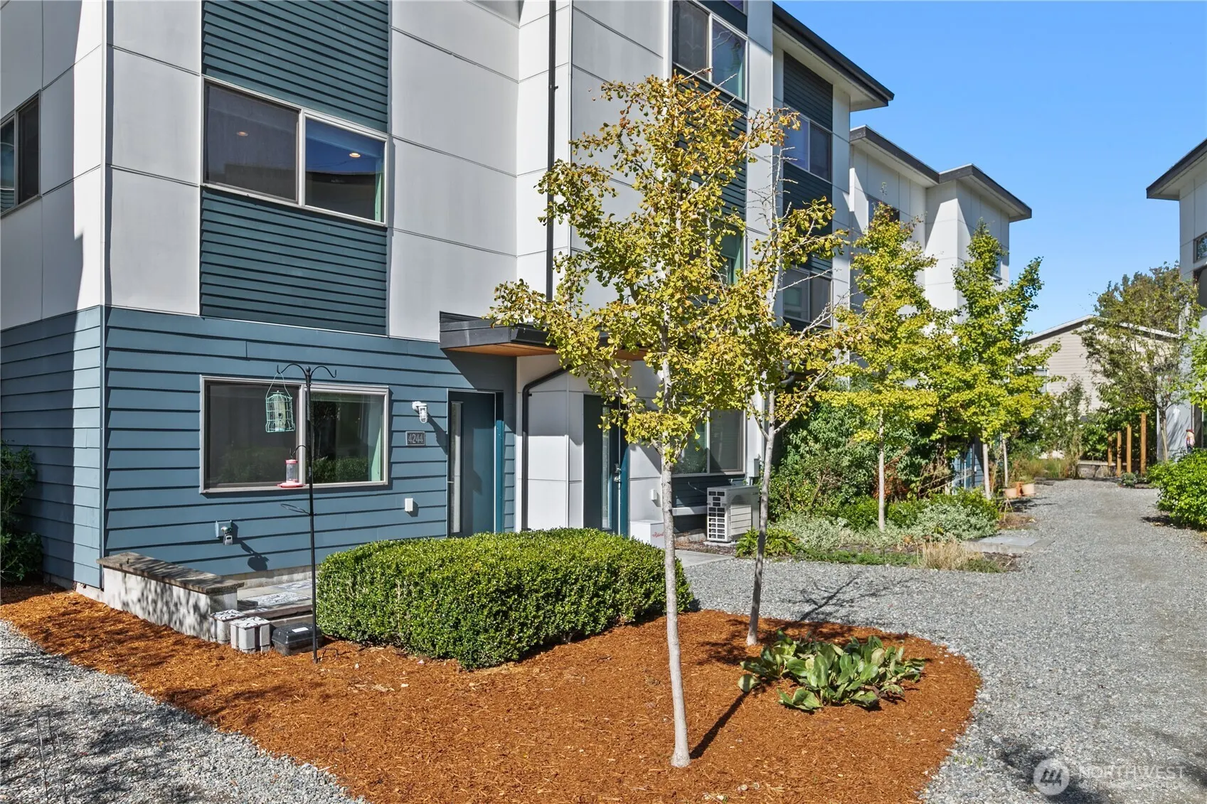 4244 S Greenbelt Station Drive , Seattle, WA 98118