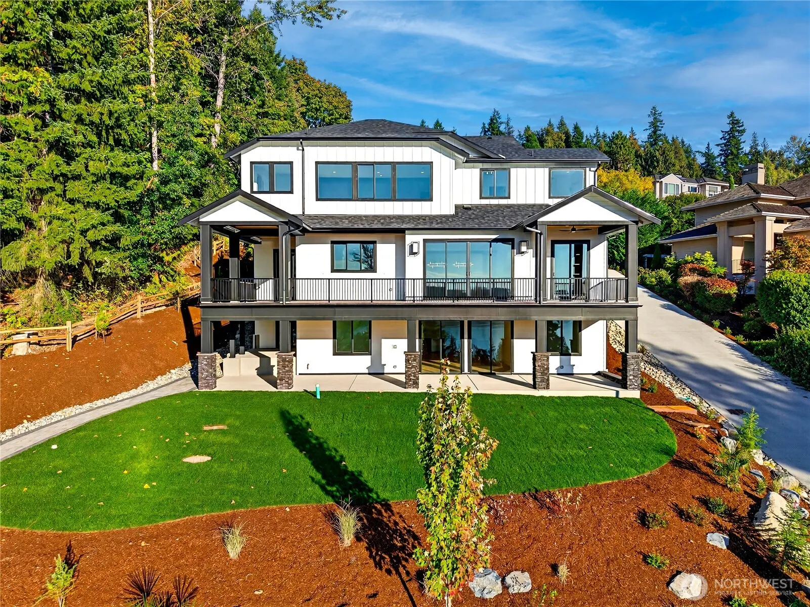 1642 205th Place NE, Sammamish, WA 98074