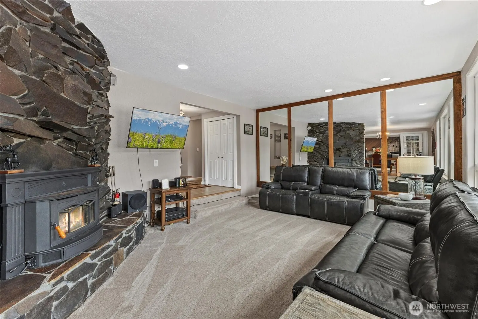 29832 Kent Black Diamond Road SE, Kent, WA 98042