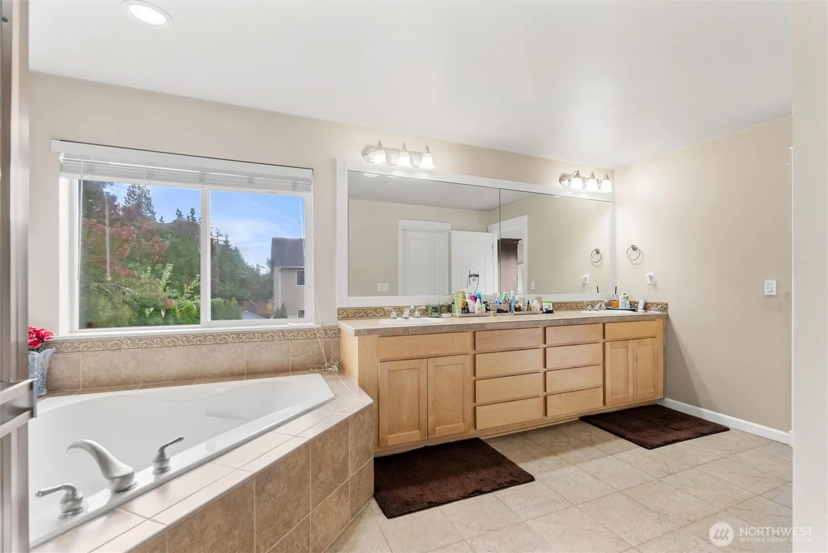 4426 SE 216th Place , Bothell, WA 98021