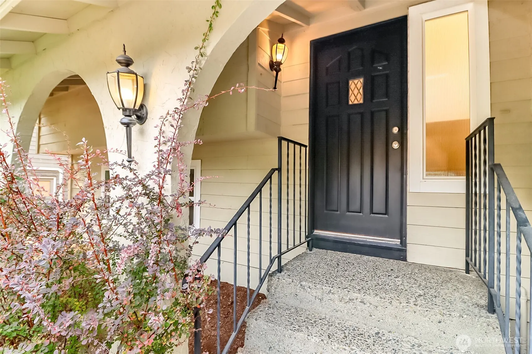 20015 108th Avenue NE, Bothell, WA 98011