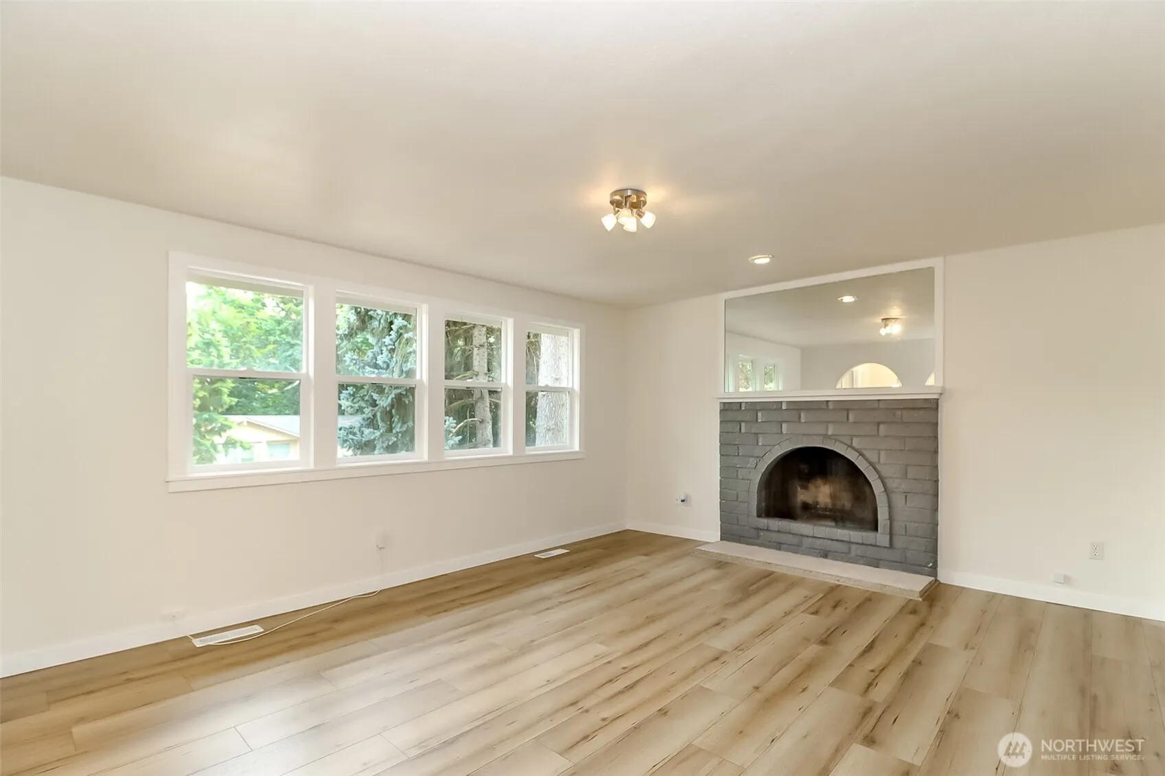 20015 108th Avenue NE, Bothell, WA 98011
