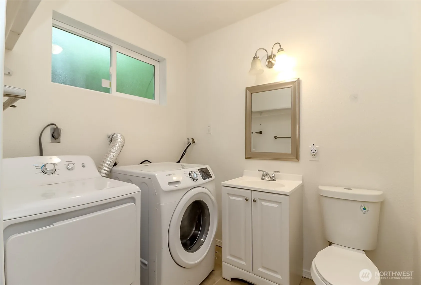 20015 108th Avenue NE, Bothell, WA 98011