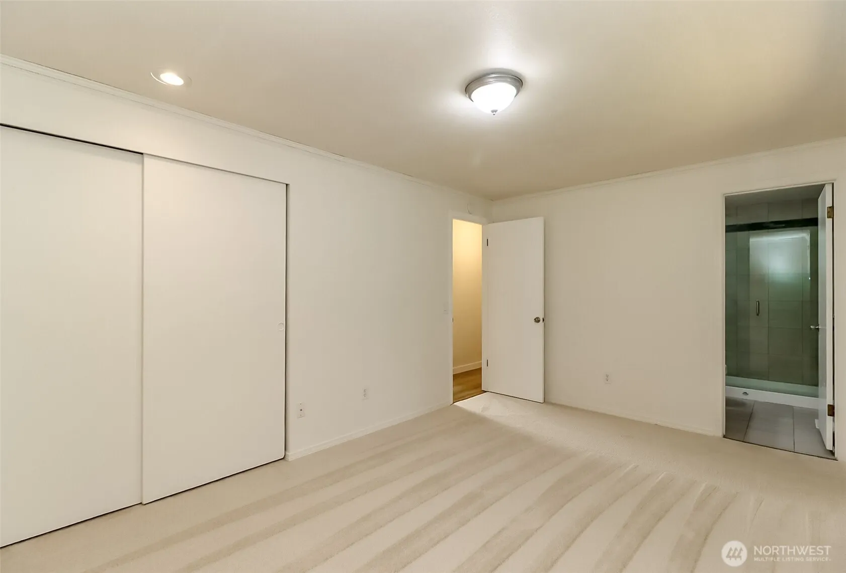 20015 108th Avenue NE, Bothell, WA 98011