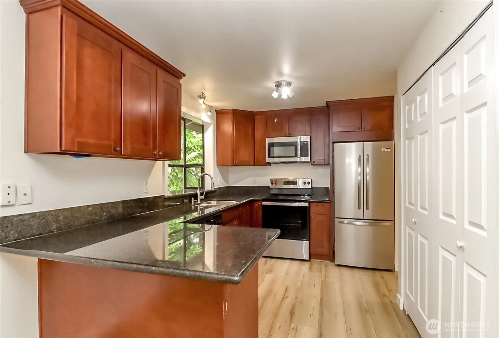 20015 108th Avenue NE, Bothell, WA 98011