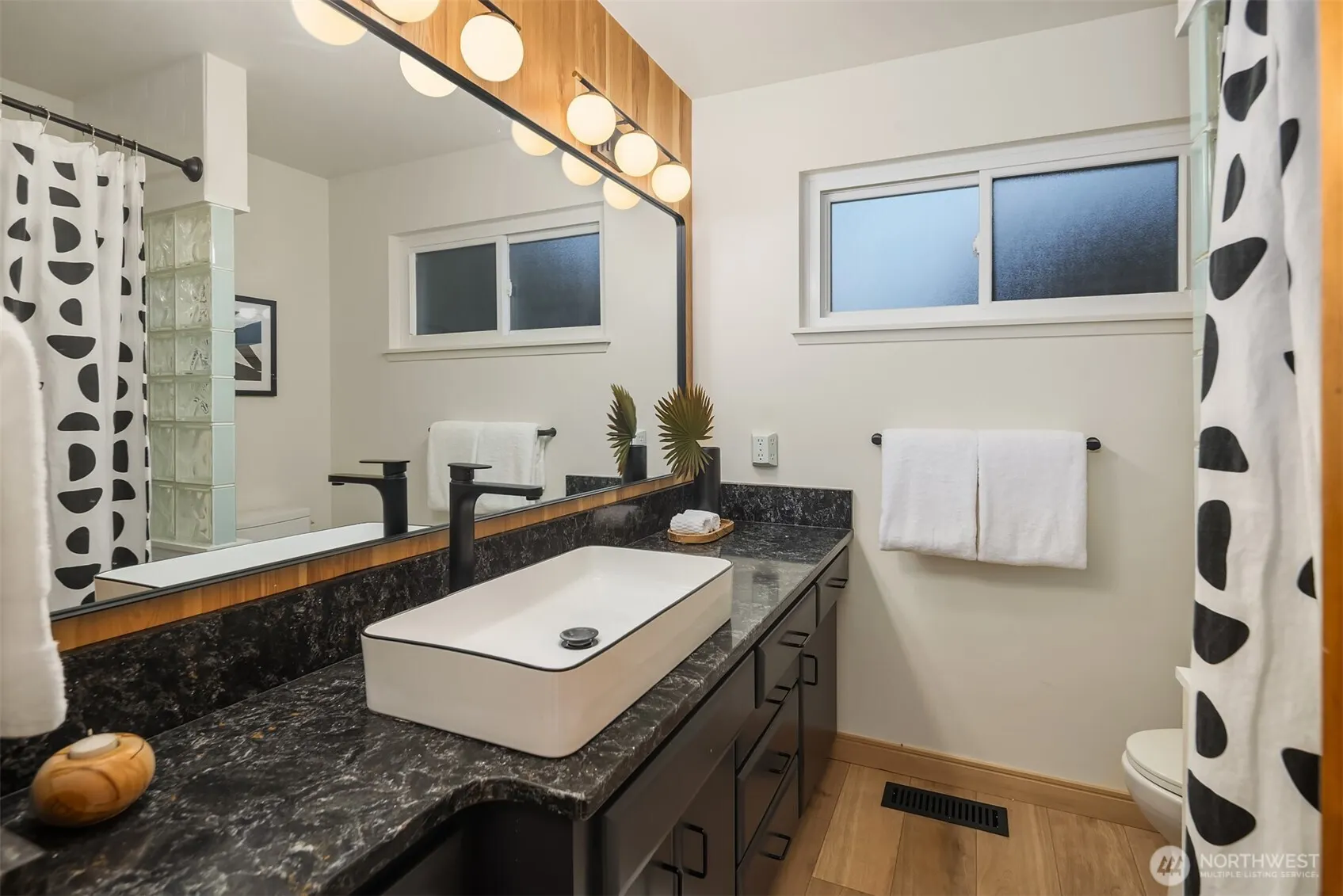 2037 121st Avenue SE, Bellevue, WA 98005