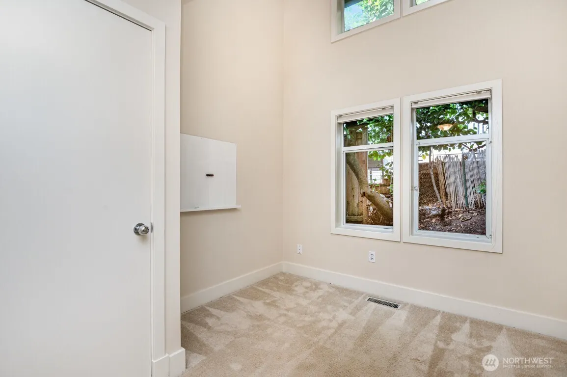 2216 19th Avenue E, Seattle, WA 98112