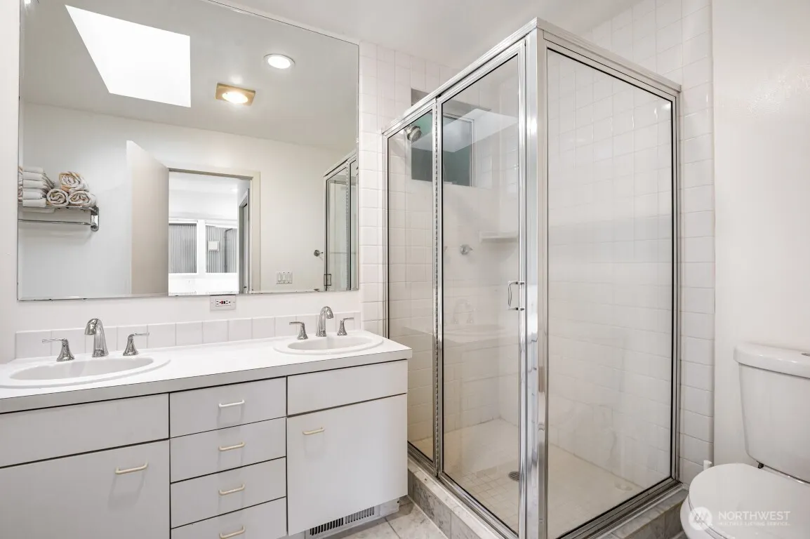 2216 19th Avenue E, Seattle, WA 98112