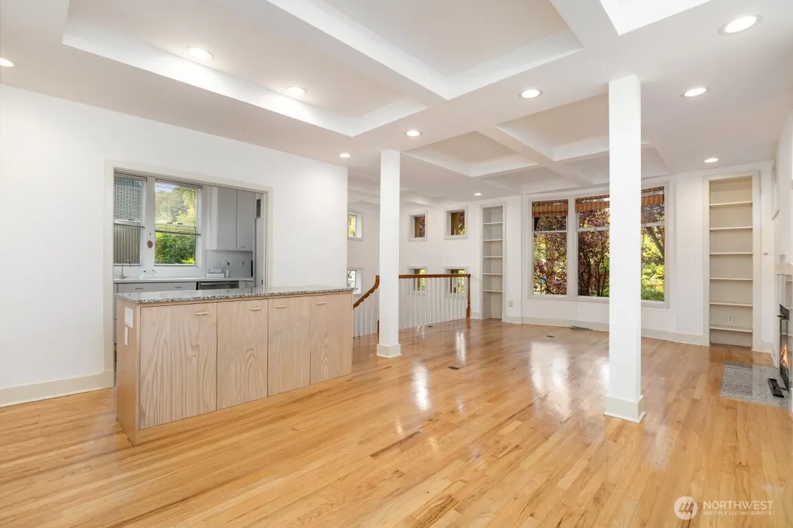 2216 19th Avenue E, Seattle, WA 98112