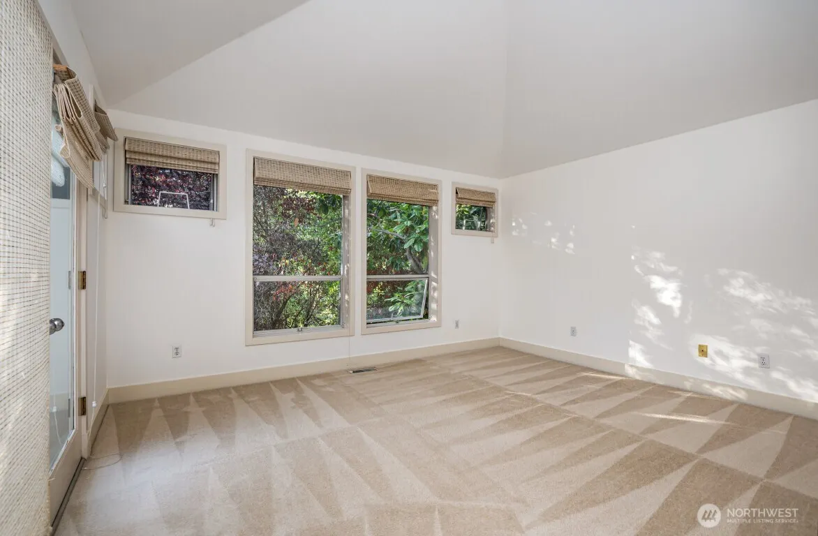 2216 19th Avenue E, Seattle, WA 98112