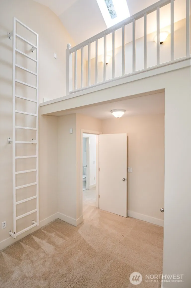 2216 19th Avenue E, Seattle, WA 98112