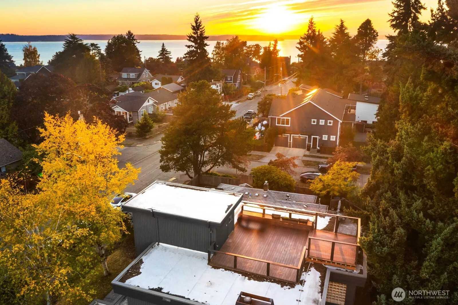 4922 SW Hudson Street , Seattle, WA 98116