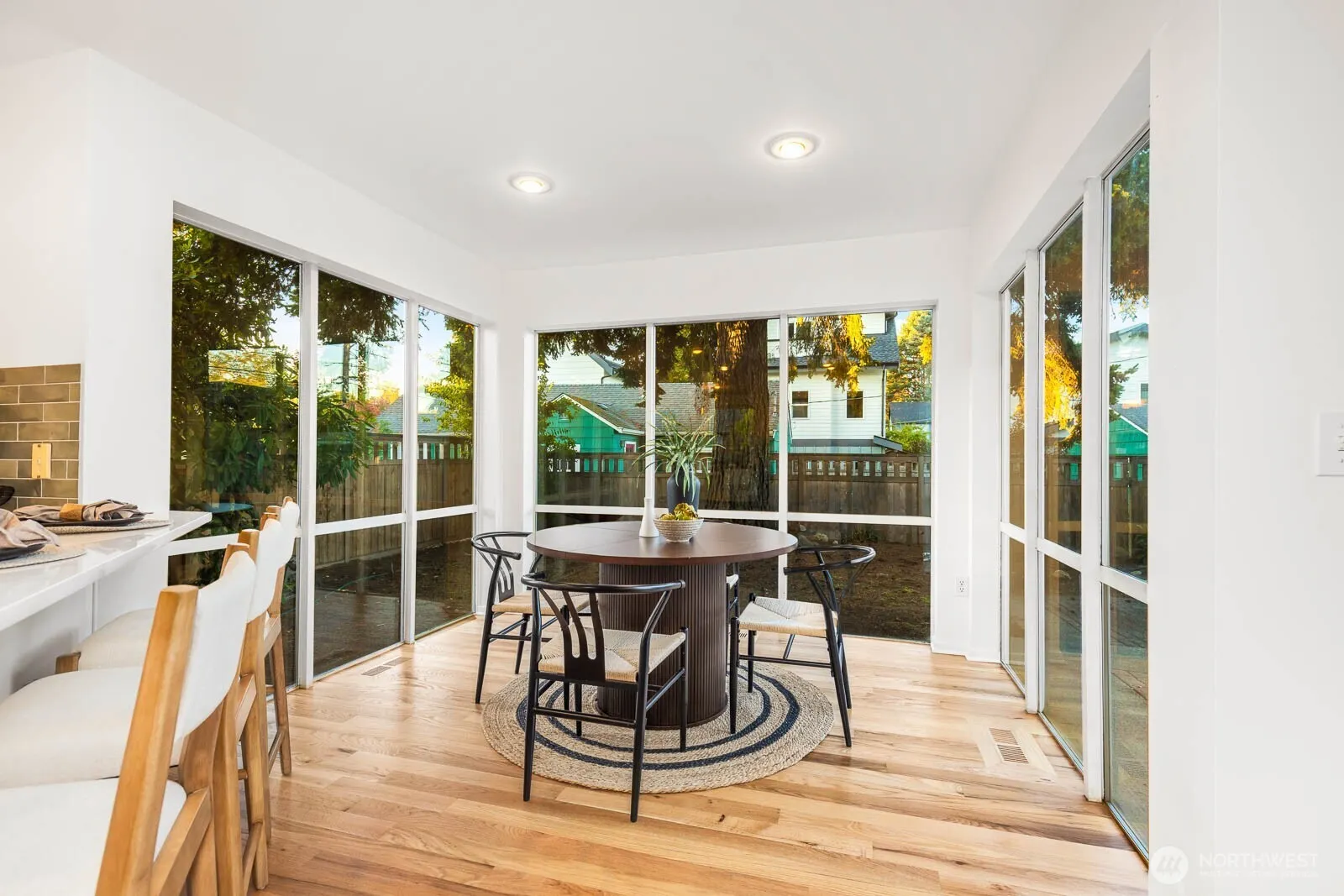 4922 SW Hudson Street , Seattle, WA 98116